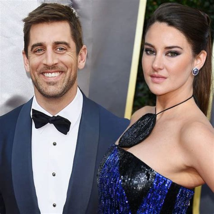 Aaron Rodgers Fans Blame Fiancee Shailene Woodley For Him Possibly Switching Teams!