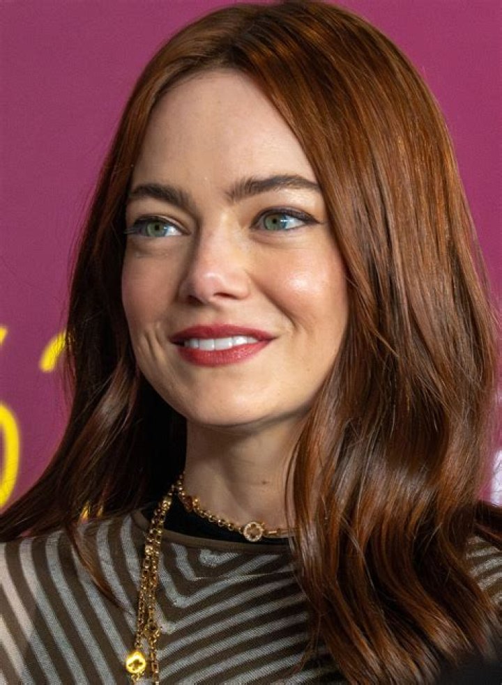Actress Emma Stone was able to deal a house in Malibu for $4.4 million in a week