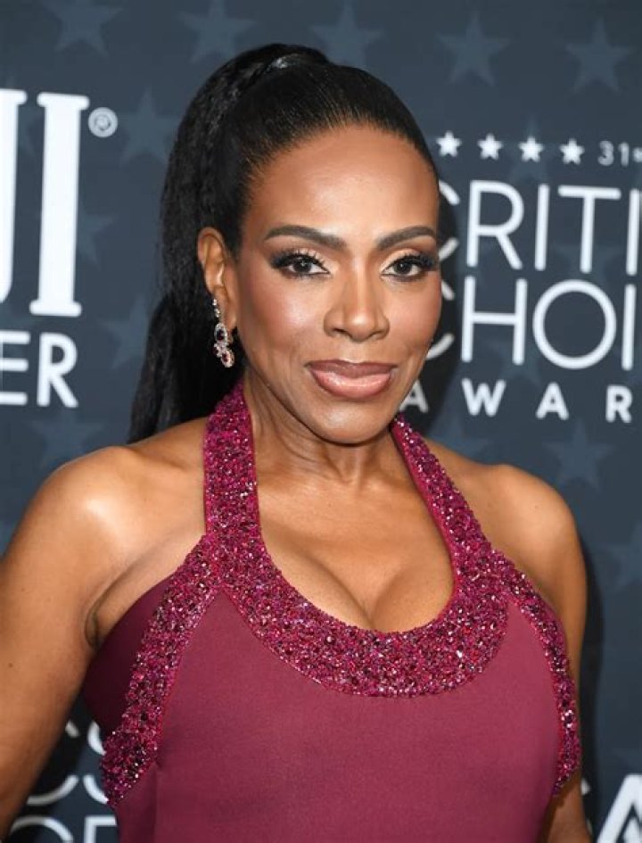 After Sheryl Lee Ralph’s Victory At The Emmy Awards, Beyoncé Sent Her Fellow Dreamgirl Flowers