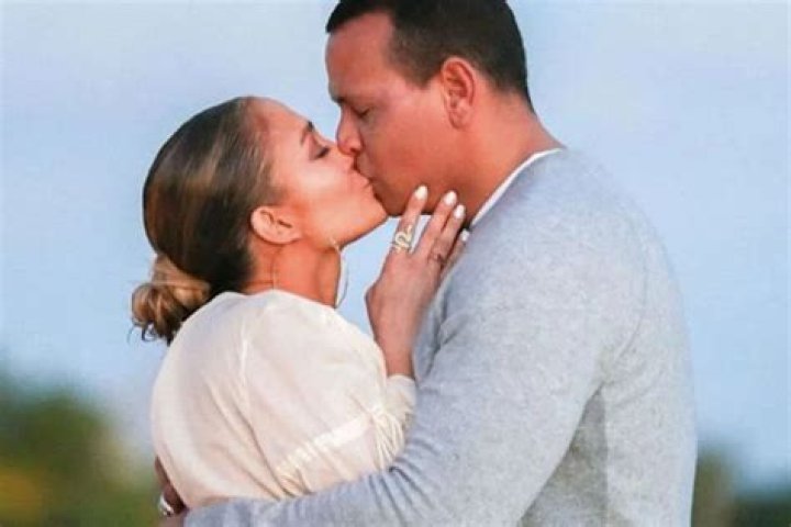 Alex Rodriguez Comforts An Emotional Jennifer Lopez After ‘Tough Show’ In New YouTube Video