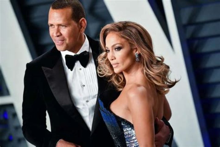 Alex Rodriguez Gushes Over ‘Beautiful’ Fiancee Jennifer Lopez