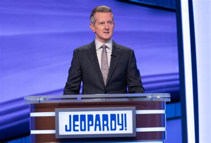 Alex Trebek Gests Sweet Message During Final Jeopardy And It Will Make You Cry — Watch ‘We Love U Alex’ Full Video