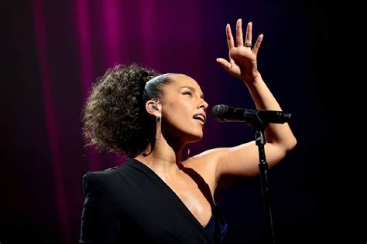 Alicia Keys Has Something Important To Say About Jay-Z’s Performance