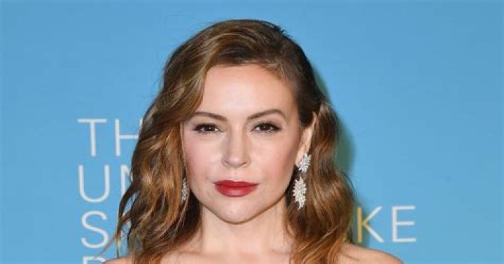 Alyssa Milano Slams Former Charmed Co-Star Rose McGowan For Claiming Democrats Haven’t Done Anything!