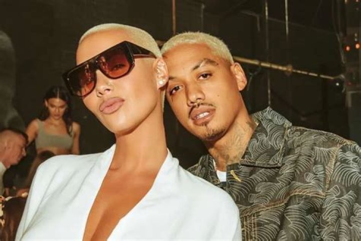Amber Rose Bashes Her Friends For Not Being There For Her Rough Pregnancy
