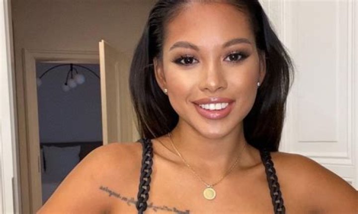 Ammika Harris Makes Fans Smile With Her Photos