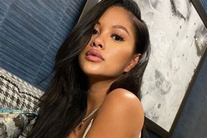 Ammika Harris Shows Off Her Gorgeous Cleavage – Check Out Her Photo Here