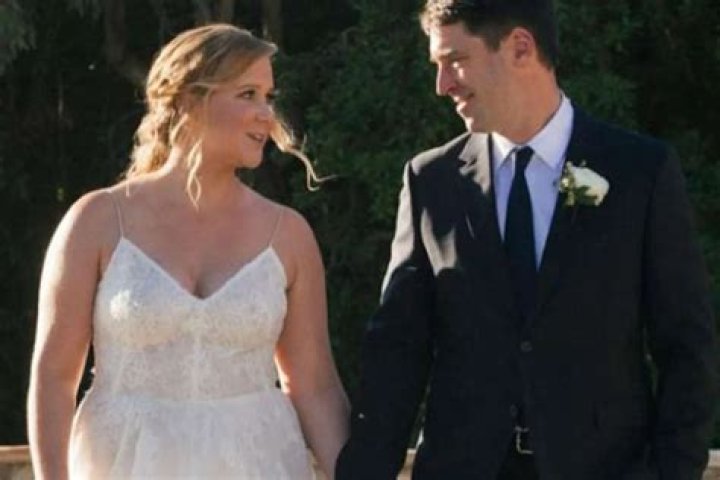 Amy Schumer Shuts Down Birth Rumors With “Puking” Pregnancy Update