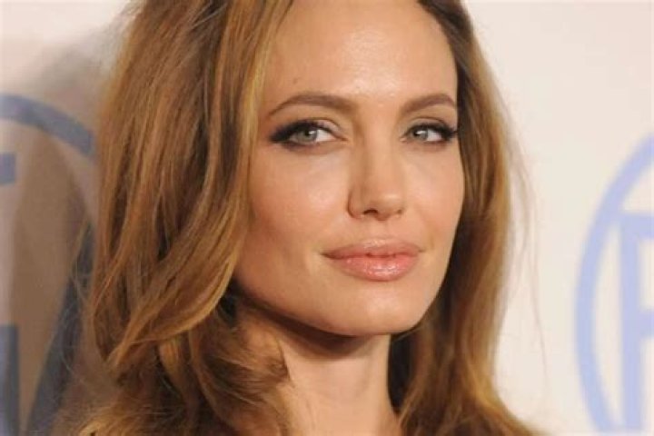 Angelina Jolie Goes Shopping With Zahara, Shiloh, And Vivienne As Brad Pitt Readies Big Plan For One Of Them