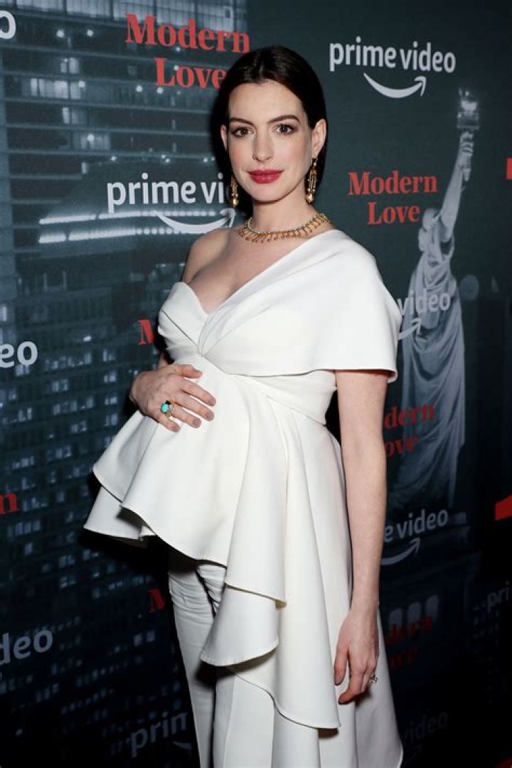 Anne Hathaway Goes Full Pregnancy Glam As She Displays Baby Bump At Modern Love Premiere
