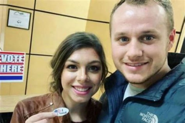 Another Duggar Family Member Is Pregnant Josiah And Lauren Are Expecting