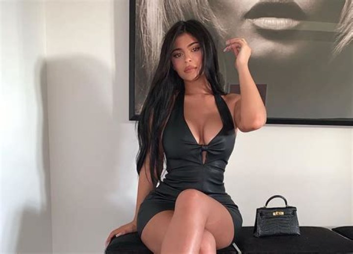 Ariana Grande And Kylie Jenner Are Trolling Each Other With The Sweetest Video