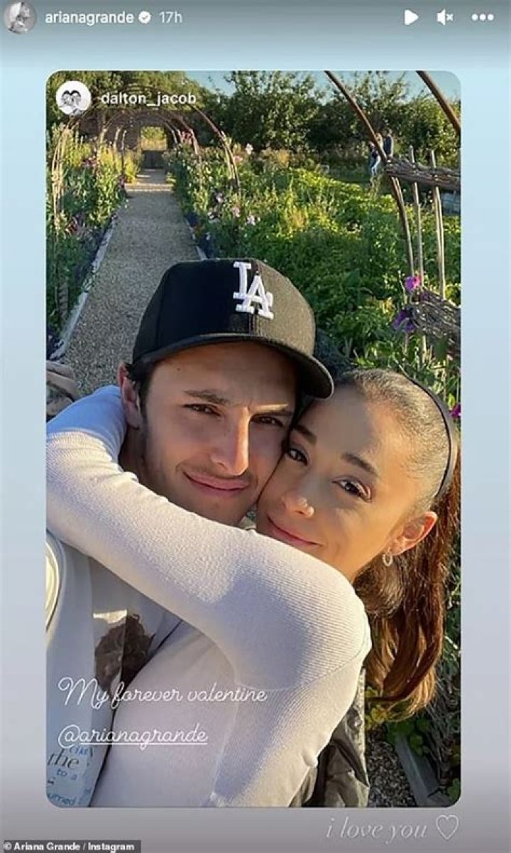 Ariana Grande Shares Rare Pic With Her Dad In Celebration Of Father’s Day
