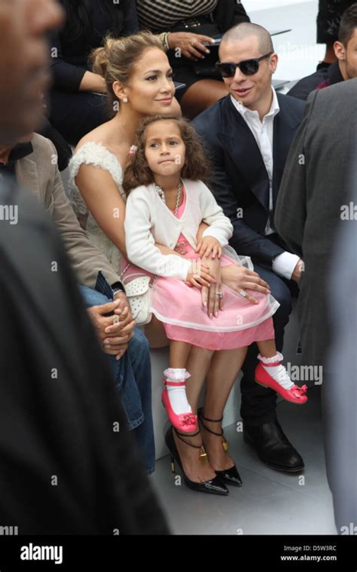 As She Extends Her European Tour With Her 14-Year-Old Daughter Emme Maribel Muñiz In Capri, Italy, Jennifer Lopez Flaunts Her Legs In Silk Shorts