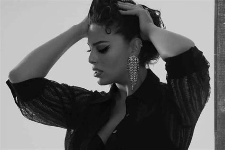 Ashley Graham Gets Her Postpartum Glam On — Looks Like Raquel Welch