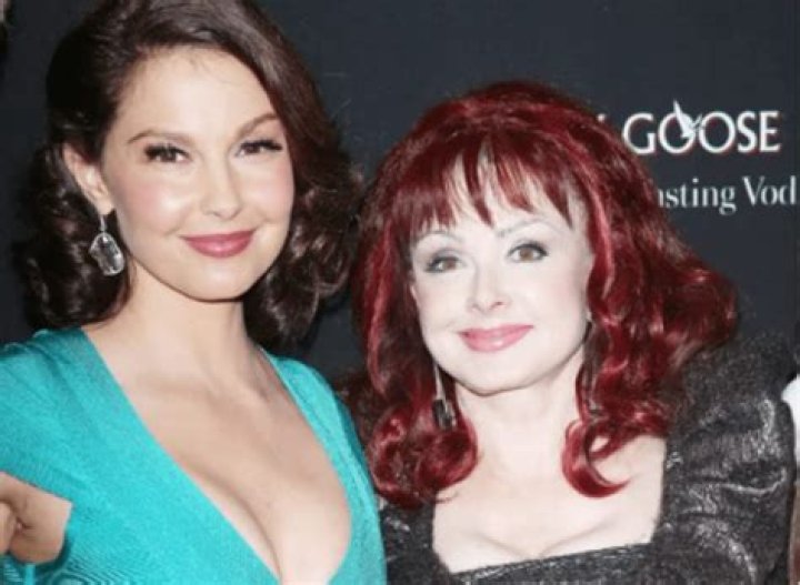Ashley Judd, Who Has Accused Harvey Weinstein Of Sexual Assault, Claims That Her Mother, Naomi, Instructed Her To Hunt Him Out