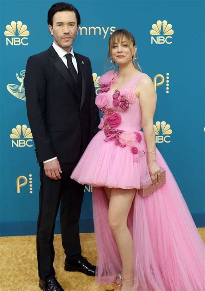 At The 2022 Emmy Awards, Kaley Cuoco And Tom Pelphrey Debuted On The Red Carpet