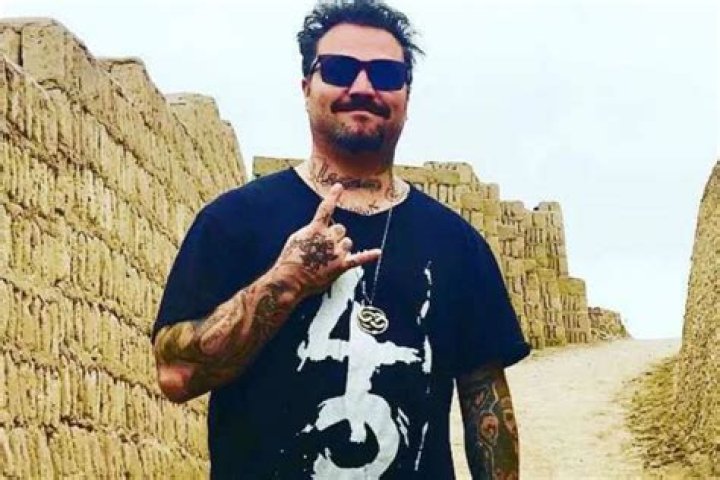 Bam Margera Public Meltdown Continues To Spiral Out Of Control – Jackass Star Kicked Off Plane