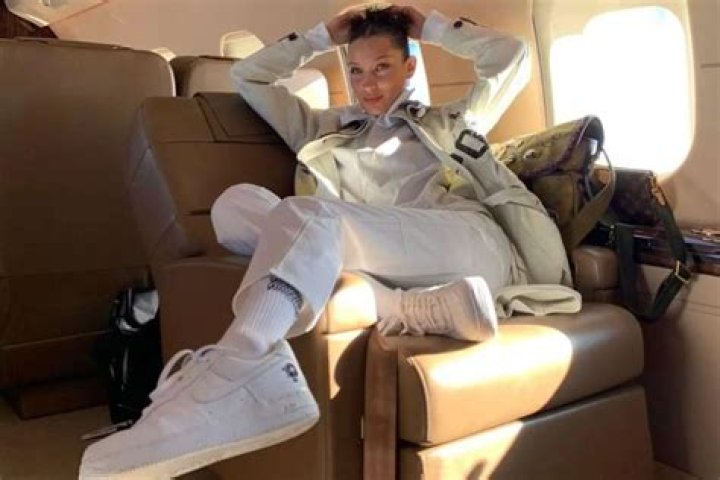 Bella Hadid Escapes Winter Storm Ezekiel And Heads To Miami Where She Showed Off Her Bathing Suit Body