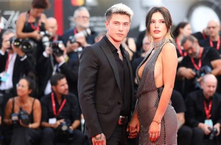 Bella Thorne Gifts Fiancé Benjamin Mascolo A Dimond Ring A Month After Engagement – Check It Out!