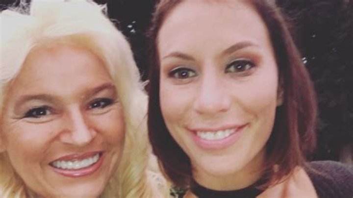 Beth Chapman’s Stepdaughter Lyssa Presses Pause Of Their Feud After She Falls Into A Coma – Check Out Her Sweet Post!