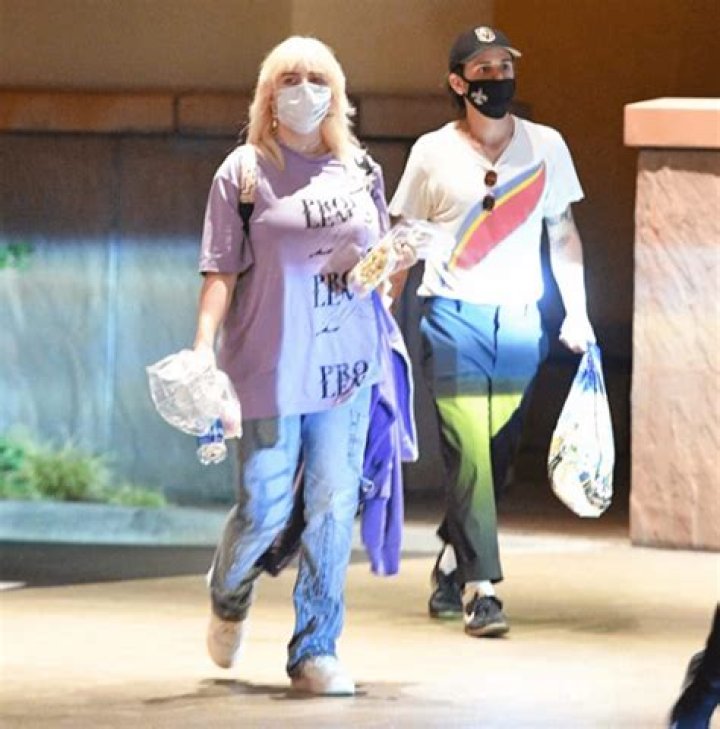 Billie Eilish breaks up with boyfriend amid cheating Gossips