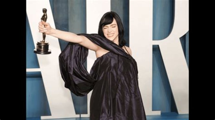 Billie Eilish is recorded doing her business to respond to who called her the “worst dressed” of the Oscars 2022