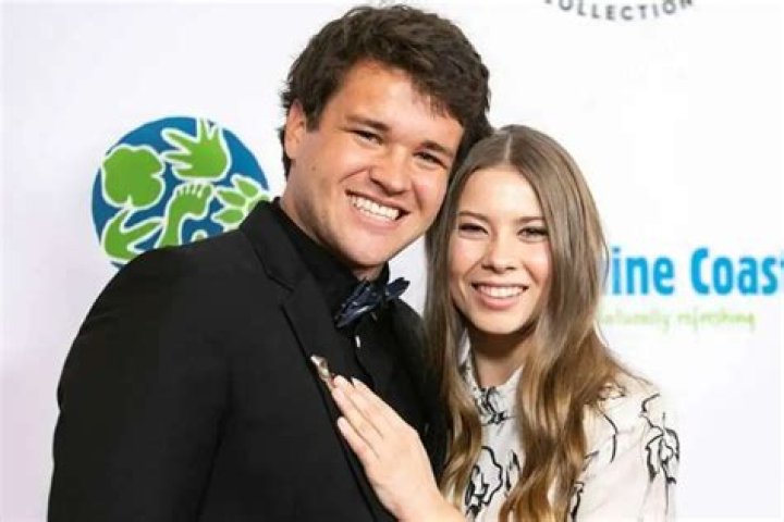 Bindi Irwin Dishes On Her ‘Whirlwind’ Wedding With New Husband Chandler Powell Amid COVID-19 Pandemic