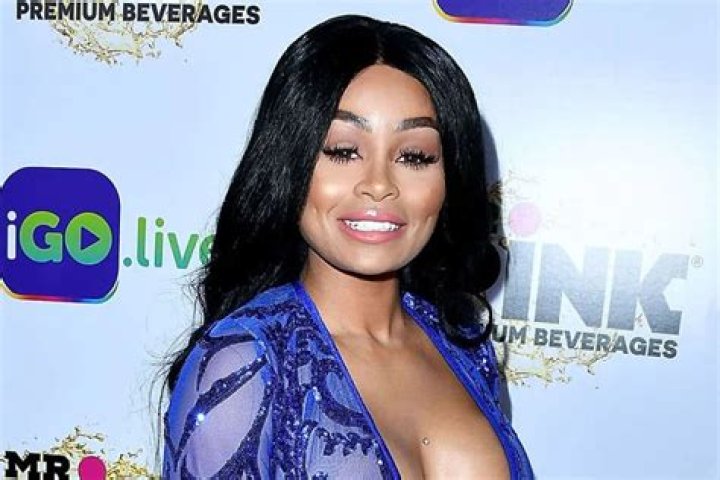 Blac Chyna Keeps Advertising The Skin Lightener Product Despite The Huge Backlash
