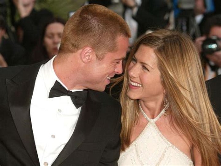 Brad Pitt Complained About Jennifer Aniston’s Chainsmoking But Only Praised Angelina Jolie