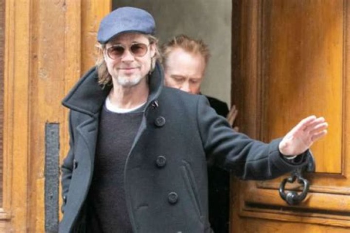 Brad Pitt Was Just Spotted Doing This And Nobody Even Noticed