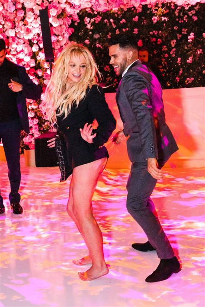 Britney Spears Dances And Gives A Fashion Show On Instagram — She’s Still Got It!