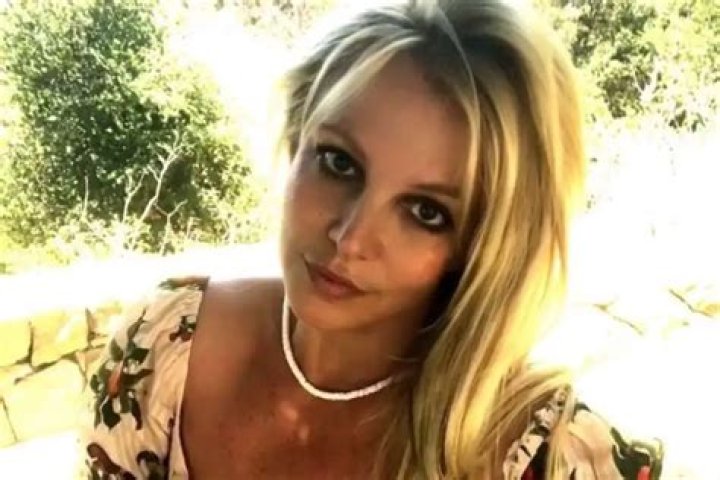 Britney Spears’ Fans Praise Her For Being Authentic And Encourage Her To Ignore The Haters