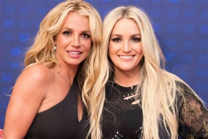 Britney Spears Little Sister Jamie Lynn Fires Back At Fans Amid Conservatorship Drama