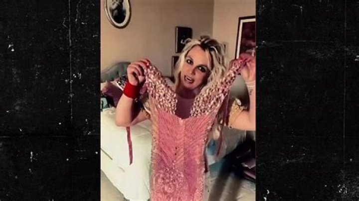 Britney Spears Posts Another Dancing Video After Cutting Her Hair