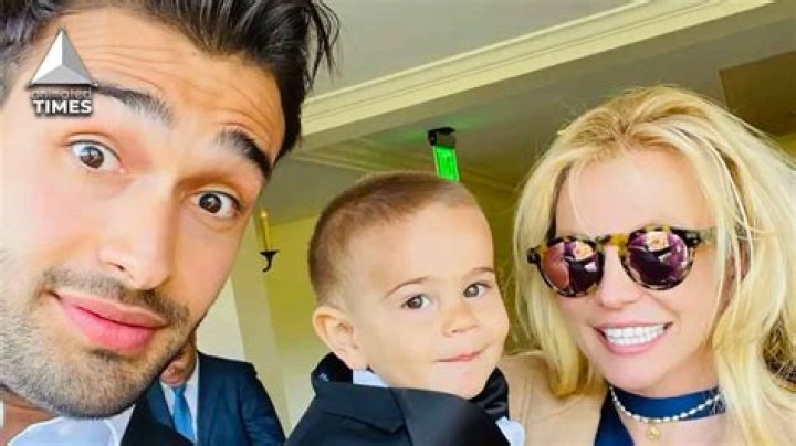 Britney Spears Relaxes With Her Love Sam Asghari As Family Struggles Wage On