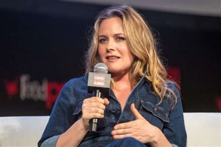 Brittany Murphy – ‘Clueless’ Cast Talks Working With The ‘Ridiculously Talented’ Actress During Reunion!