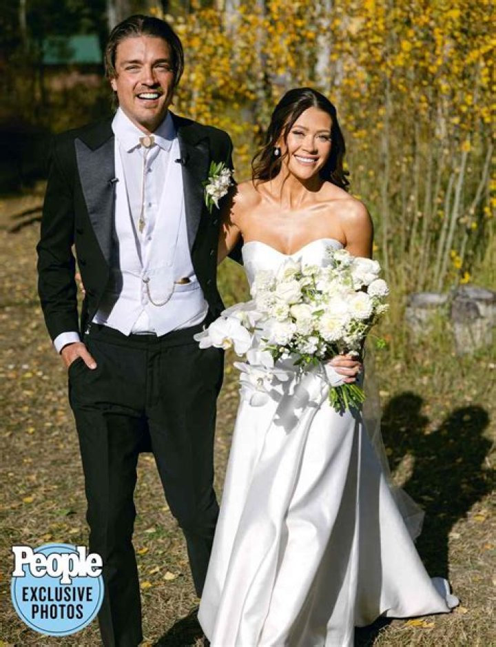 Caelynn Miller And Dean Unglert Adopt Puppy While Fans Wonder If They Are Married