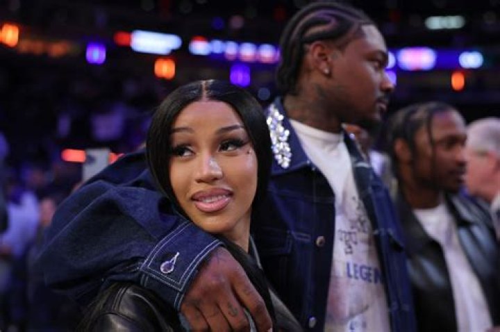 Cardi B Slams Fans Disrespecting Offset Amid Divorce Even Though She Admits They Don’t Talk Anymore!