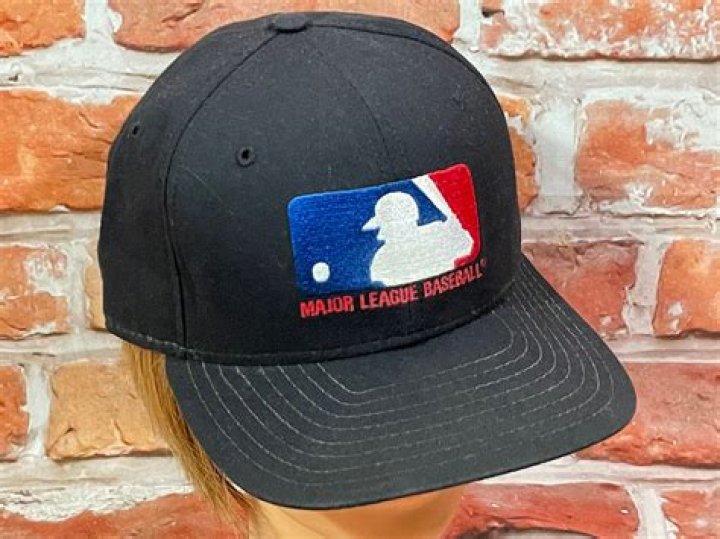 Charlie Sheen Reveals That He’s Selling His Major League Baseball Hat
