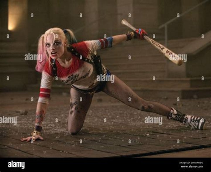 Check Out Margot Robbie’s In-Character Photo For Upcoming Harley Quinn Film