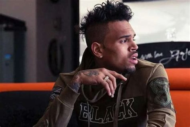 Chris Brown Blasts Women With Skid Rown Edges And Offers Them Free Wigs In New Angry Post Defending His Preference For ‘Girls With Nice Hair’