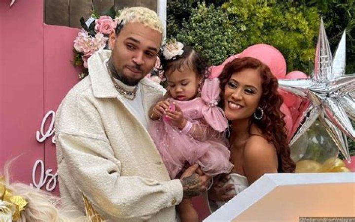 Chris Brown verified Baby No. 3 with Diamond Brown