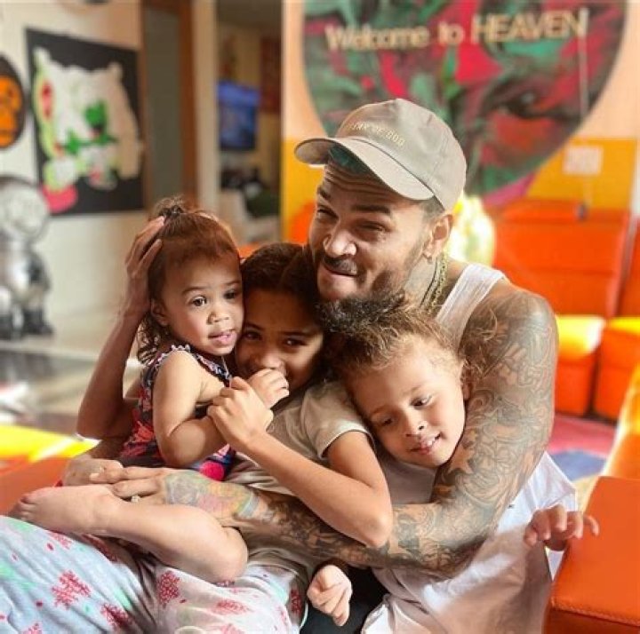 Chris Brown’s Daughter Royalty And Her Baby Sister Cuddle Up In Adorable Pics