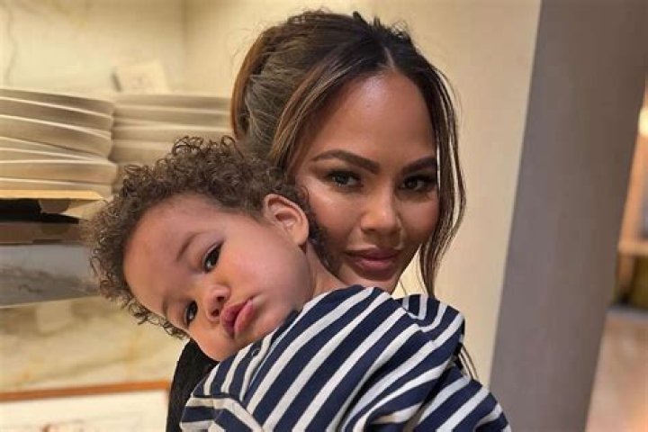 Chrissy Teigen Has Shared The Awful Messages She’s Gotten After Announcing Her Abortion To The Public On Twitter