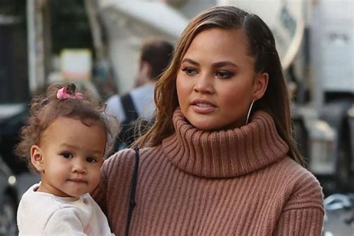 Chrissy Teigen Melts Fans’ Hearts With New Video With Her Daughter, Luna