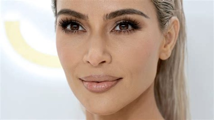 Colton Haynes Hilariously Lip-Syncs To Kim Kardashian’s Makeup Tutorial And It’s Almost As Funny As The Original!