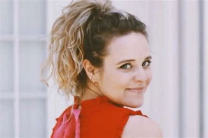 Counting On – Jinger Duggar Gives 20-Week Pregnancy Update With Sweet Family Photo