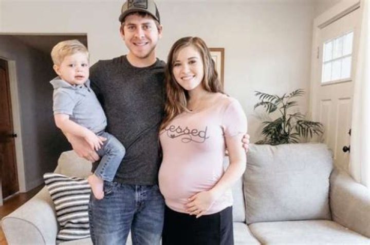 Counting On Star Joy Anna Duggar Shares 21-Week Ultrasound, Says Baby Girl Is ‘Healthy’