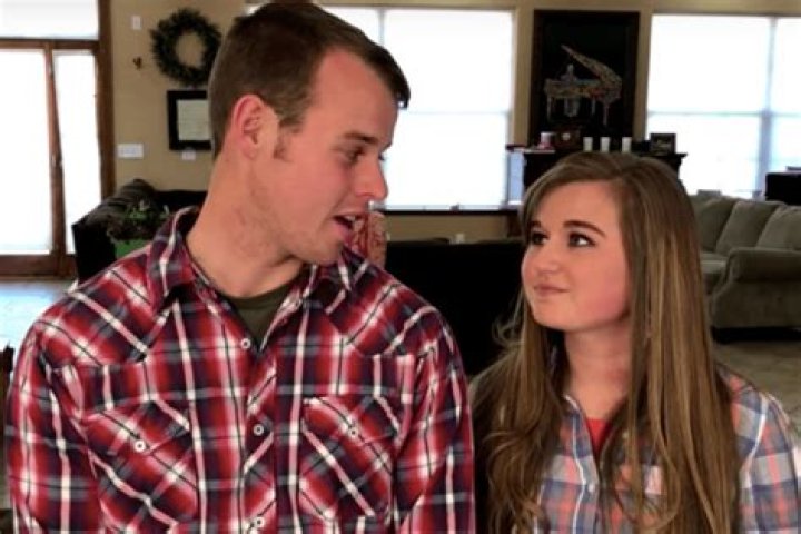 Counting On Star Kendra Caldwell Shows Off Her Growing Baby Bump In New Photos With Joseph Duggar